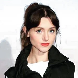 Natalia Dyer age and date of birth