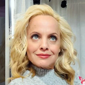 Mena Suvari age and date of birth
