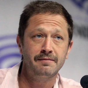 Ebon Moss-Bachrach age and date of birth