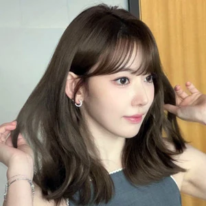 Sakura Miyawaki age and date of birth