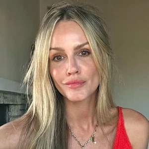 Monet Mazur age and date of birth