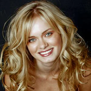 Sara Paxton age and date of birth