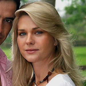 Sonya Smith age and date of birth