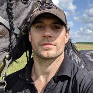 Henry Cavill age and date of birth