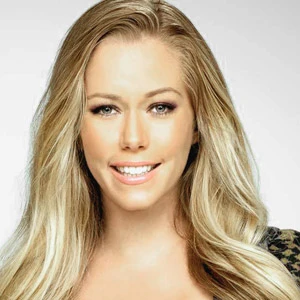 Kendra Wilkinson age and date of birth