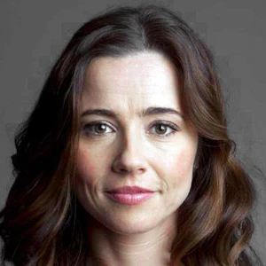 Linda Cardellini age and date of birth