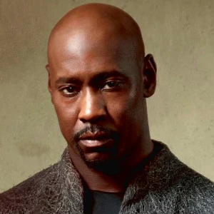 D. B. Woodside age and date of birth