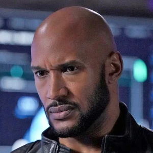Henry Simmons age and date of birth