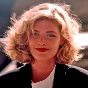 Kelly McGillis age and date of birth