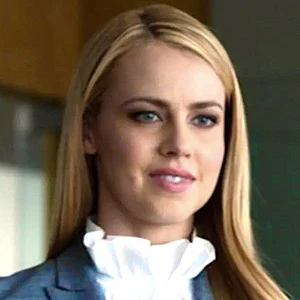 Amanda Schull age and date of birth