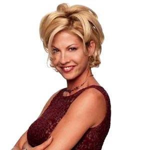 Jenna Elfman age and date of birth