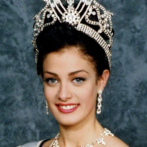 Dayanara Torres age and date of birth