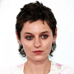 Emma Corrin age and date of birth
